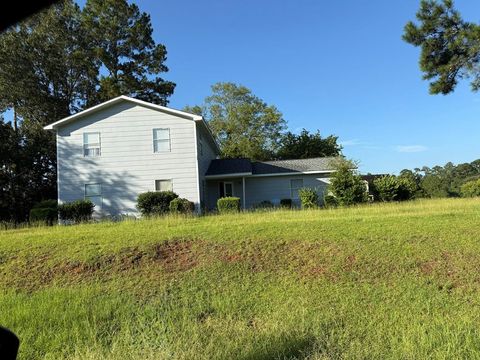 Photo of 512 Longbow Drive, Albany, GA 31721 (MLS # 165444)