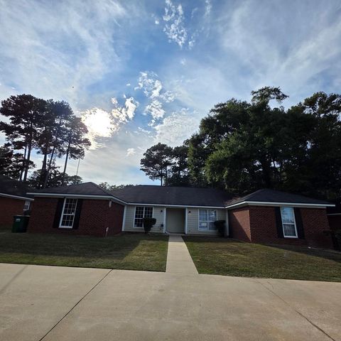Photo of 1615-B Whisperwood St, Albany, GA 31721 (MLS # 166817)