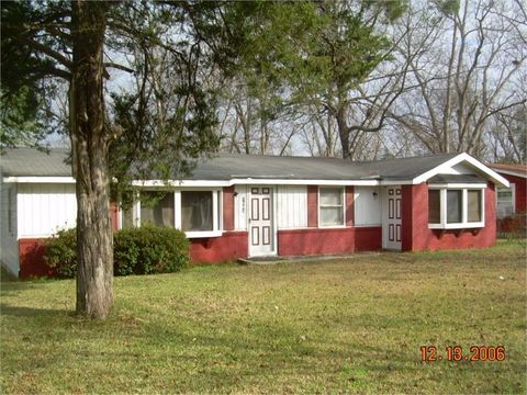 Photo of 1003 East Residence Ave, Albany, GA 31705 (MLS # 161176)