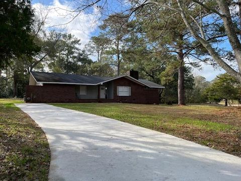 Photo of 3204 Fulmer Court, Albany, GA 31721 (MLS # 167300)