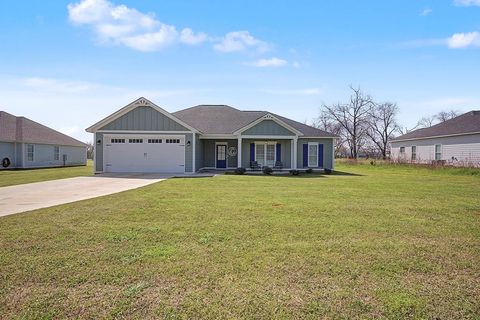 Photo of 136 Brompton Drive, Leesburg, GA 31763 (MLS # 168786)