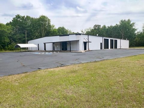 Photo of 2238 Toledo Dr, Albany, GA 31705 (MLS # 164960)