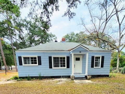 Photo of 723 Tenth Ave, Albany, GA 31701 (MLS # 167090)