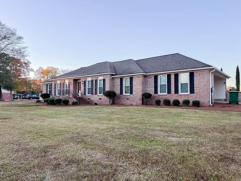 Photo of 107 Dunbar Cir, Sylvester, GA 31791 (MLS # 167187)
