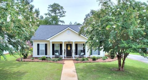 Photo of 1900 Sussex Court, Albany, GA 31721 (MLS # 153812)