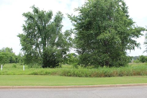 Photo of 189 Stonegate Drive, Albany, GA 31721 (MLS # 165432)