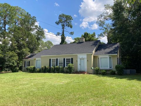 Photo of 1306 Third Ave, Albany, GA 31701 (MLS # 166838)