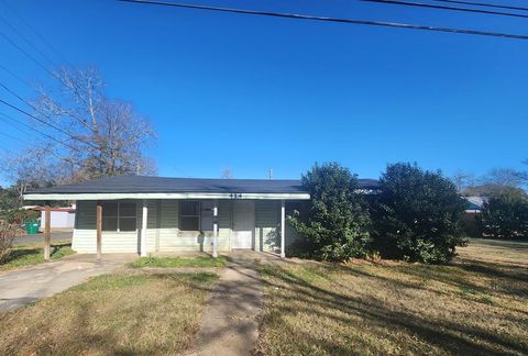 Photo of 414 2nd Avenue SE Ave, Dawson, GA 39842 (MLS # 167445)