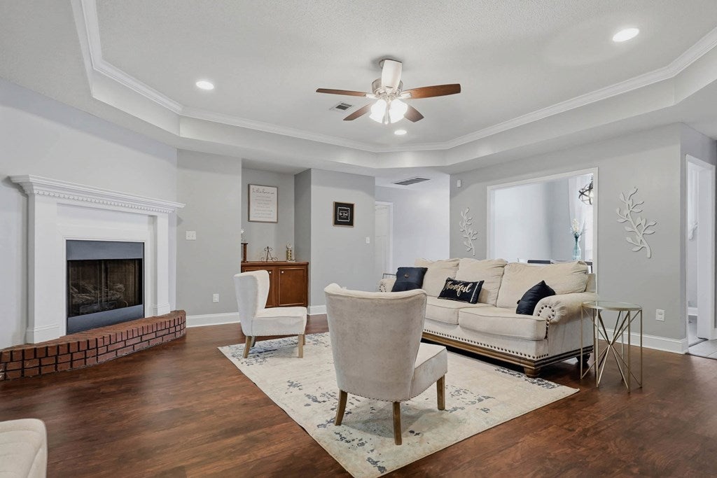 108 Oakwood Court