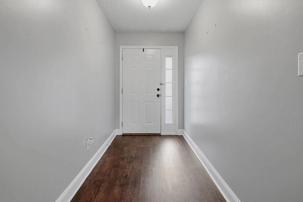 108 Oakwood Court