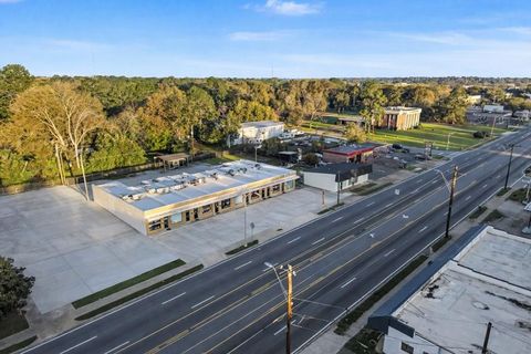 Photo of 507 S Slappey Blvd, Albany, GA 31707 (MLS # 168873)