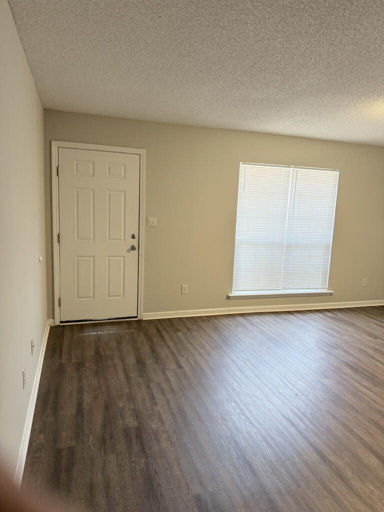 116 Winding Way
