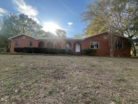 Photo of 619 Springfield Drive, Albany, GA 31707 (MLS # 168890)