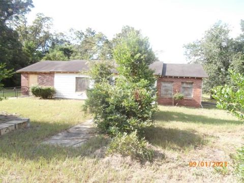 Photo of 605 Mercer Avenue W, Albany, GA 31701 (MLS # 158222)