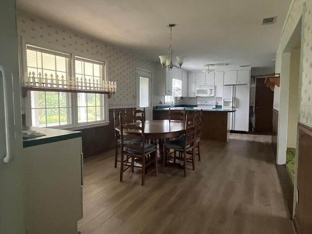 3607 Parr Road