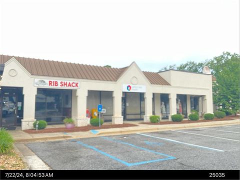 Photo of 2206-A Dawson Road, Albany, GA 31707 (MLS # 167018)