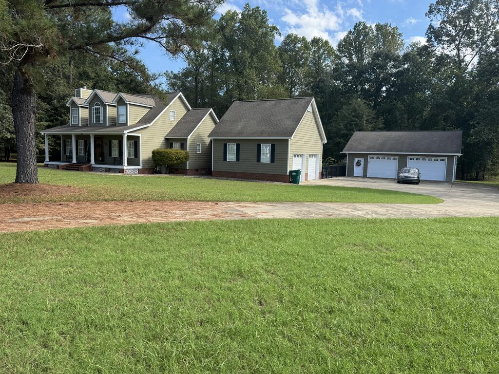 240 Highland Oaks Drive
