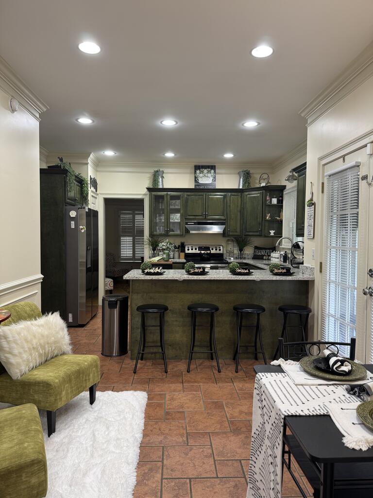 240 Highland Oaks Drive