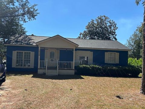 Photo of 1512 2nd Avenue, Albany, GA 31707 (MLS # 166913)