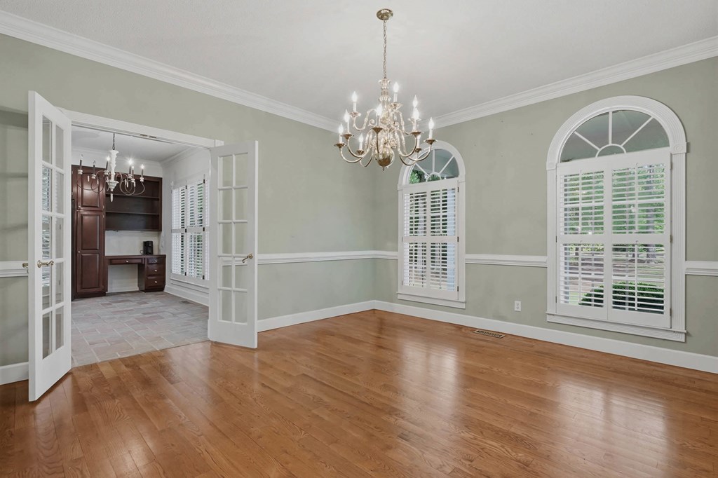 1006 Spring Hill Drive