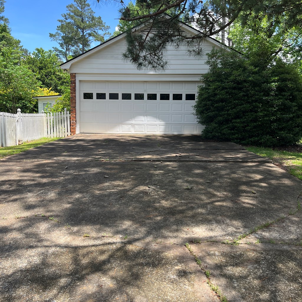 2211 Westmorland Dr