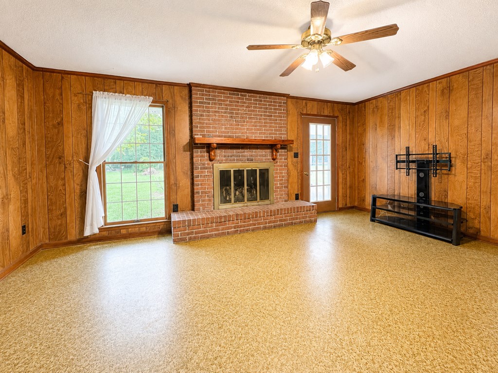 159 Worth St