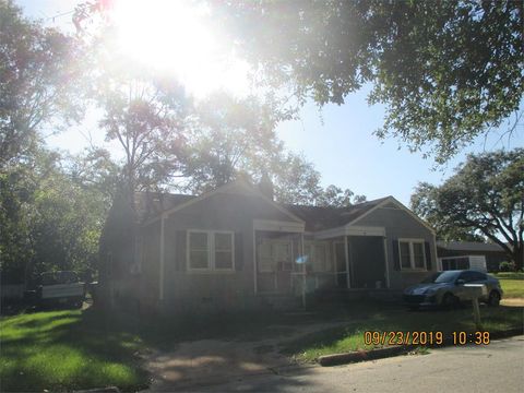 Photo of 202 Delta St, Albany, GA 31707 (MLS # 168724)