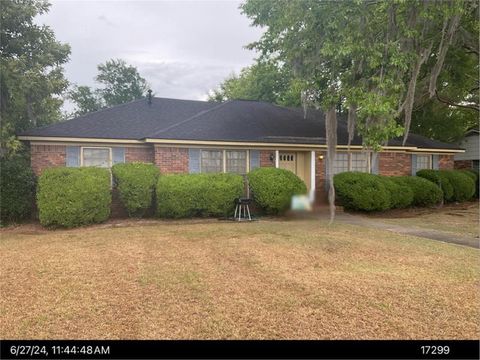 Photo of 426 Kingswood Drive, Albany, GA 31707 (MLS # 167083)