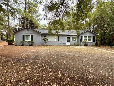 Photo of 900 Tenth Ave, Albany, GA 31701 (MLS # 167215)