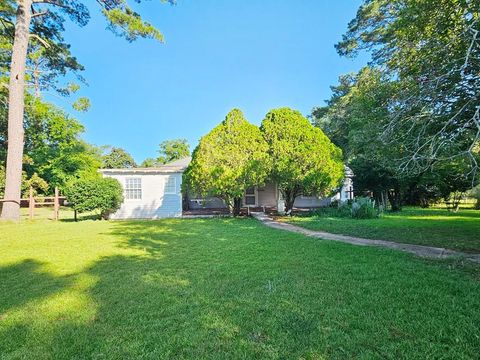 Photo of 523 Eugemar Drive, Albany, GA 31707 (MLS # 165300)