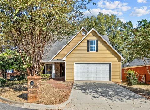 Photo of 3013 Ember Court, Albany, GA 31707 (MLS # 166942)