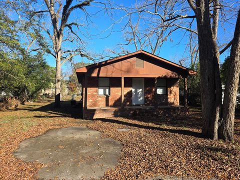 Photo of 180 Lincoln Place, Camilla, GA 31730 (MLS # 167395)