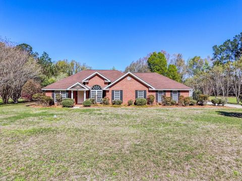 Photo of 136 Cobblefield Drive, Albany, GA 31701 (MLS # 167362)