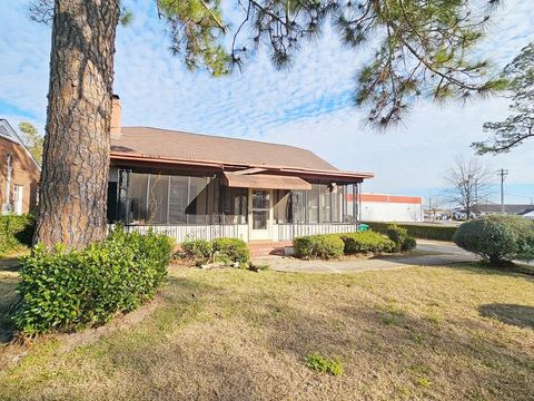 Photo of 502 Eugemar Drive, Albany, GA 31707 (MLS # 167670)