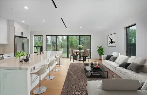 17449 Bullock Street, Encino, CA MLS: SR25070193