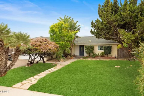 242 Laurie Lane, Santa Paula, CA MLS: V1-28395