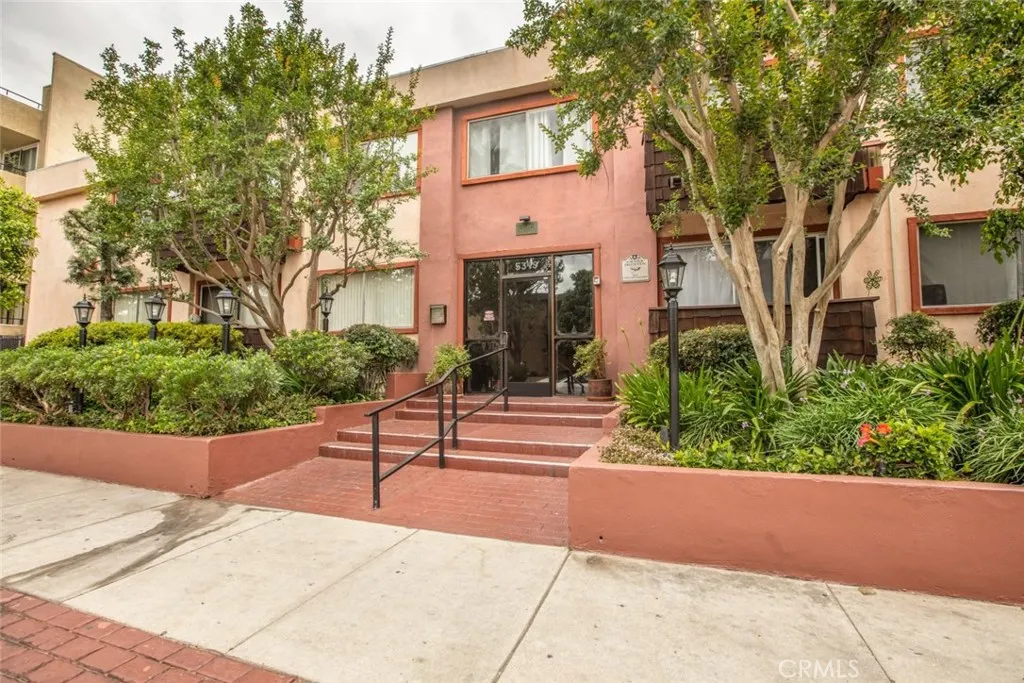5349 Newcastle Avenue Unit 22, Encino, CA 91316