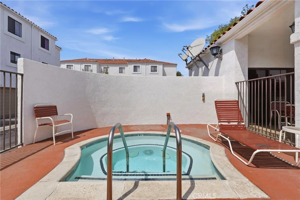 516 W 219th Street W Unit 6, Carson, CA 90745