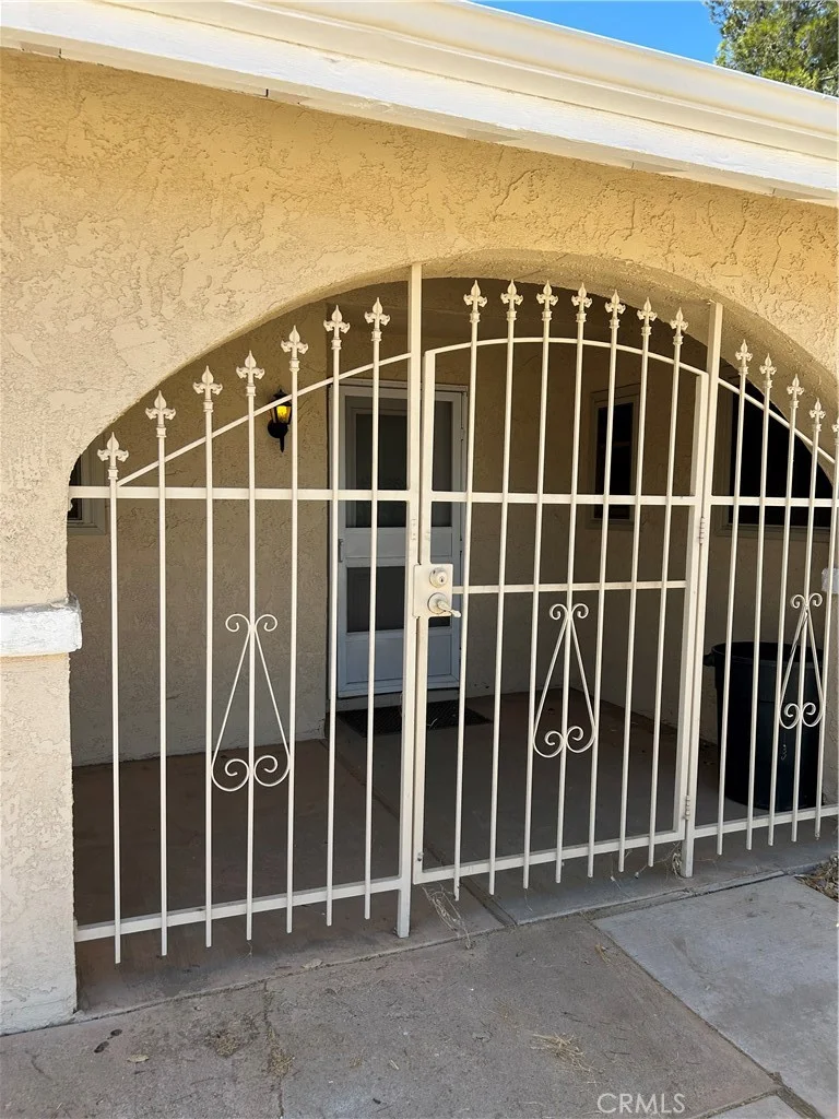 17035 Deodar St, Hesperia, CA 92345 photo 3