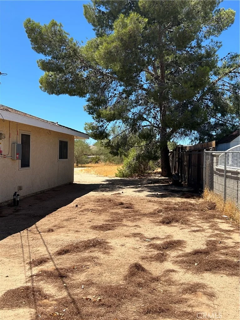 17035 Deodar St, Hesperia, CA 92345