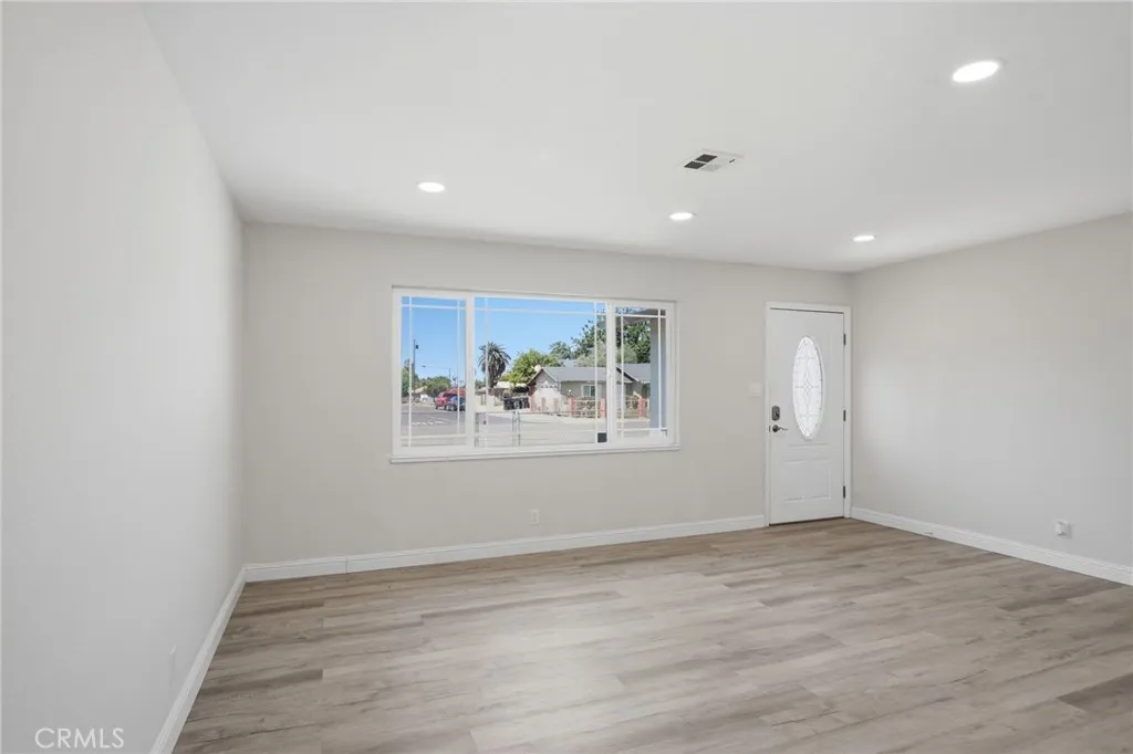 Additional image 32 of 341 2nd St, Livingston, CA 95334