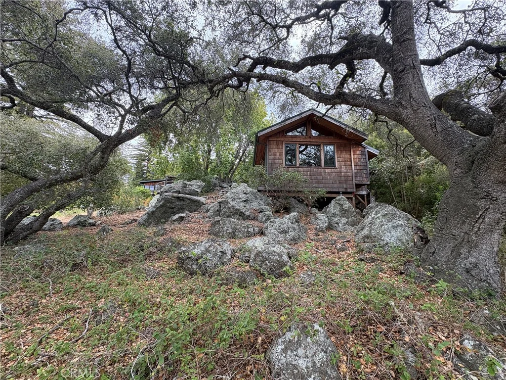 1933 Noel Way, Cambria, CA 93428
