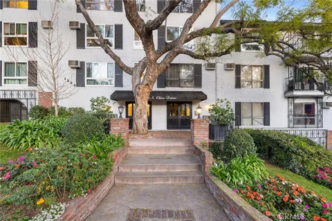 1222 N Olive Drive Unit 409, West Hollywood, CA MLS: BB25031284