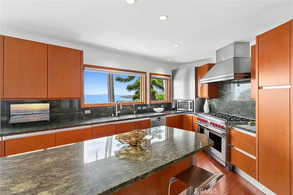 Additional image 46 of 461 Alta Vista Way, Laguna Beach, CA 92651