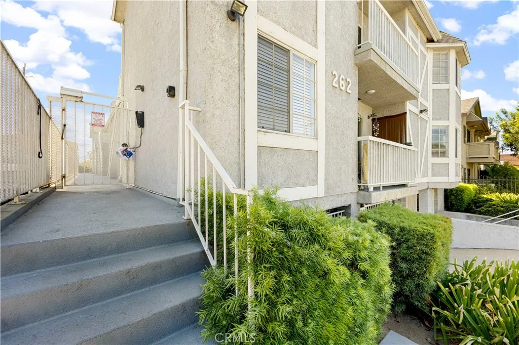 262 W Valencia Ave Unit F, Burbank, CA 91502