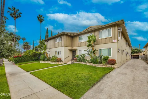 595 N Los Robles Avenue Unit 11, Pasadena, CA MLS: P1-21665