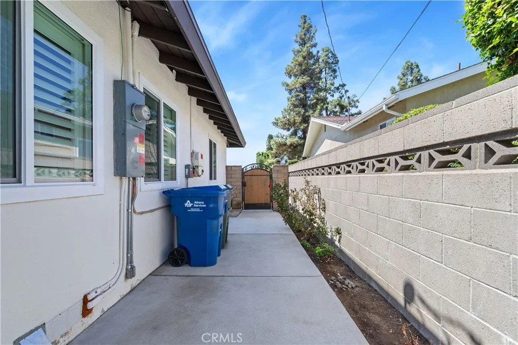 102 N San Jose Drive, Glendora, CA 91741