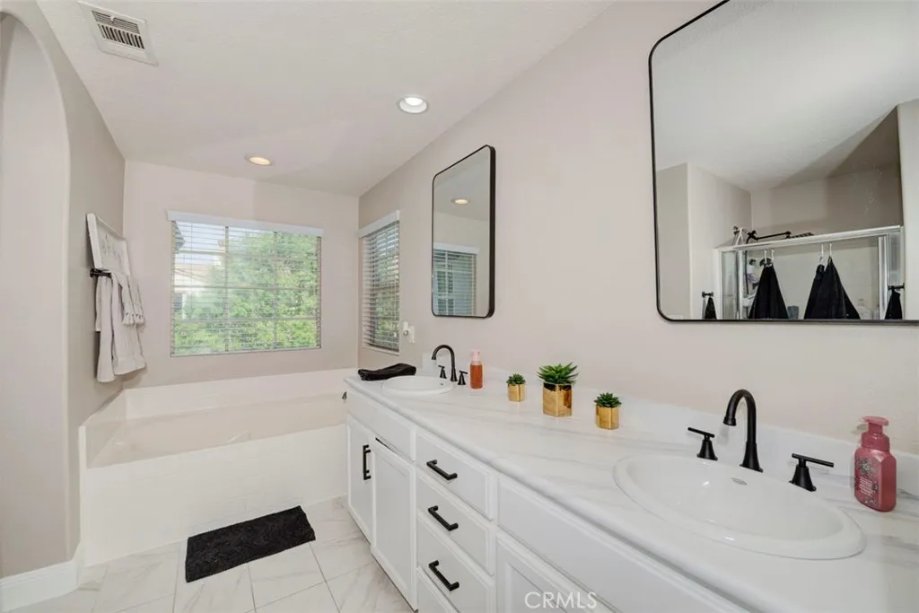 Additional image 14 of 483 Klamath Ct, Corona, CA 92880