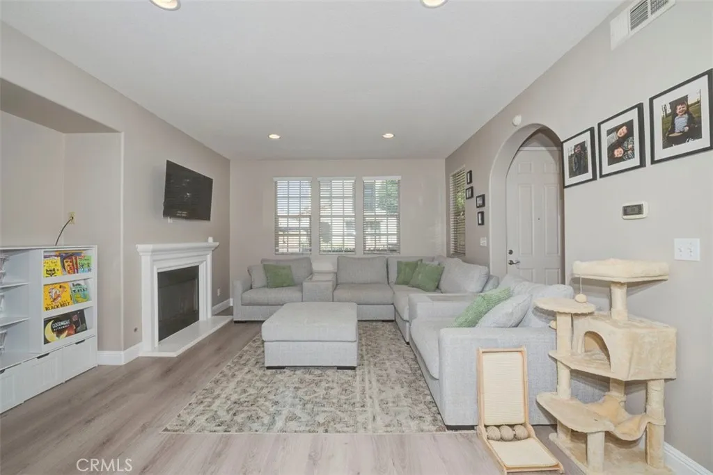 Additional image 51 of 483 Klamath Ct, Corona, CA 92880