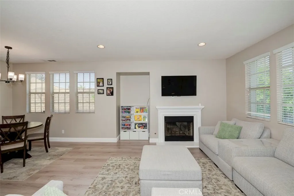 Additional image 52 of 483 Klamath Ct, Corona, CA 92880